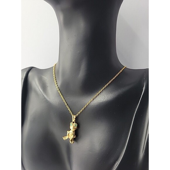 Vintage Gold Tone Frog Pendant Necklace with Green Stone Eyes Whimsical Animal - Picture 5 of 15